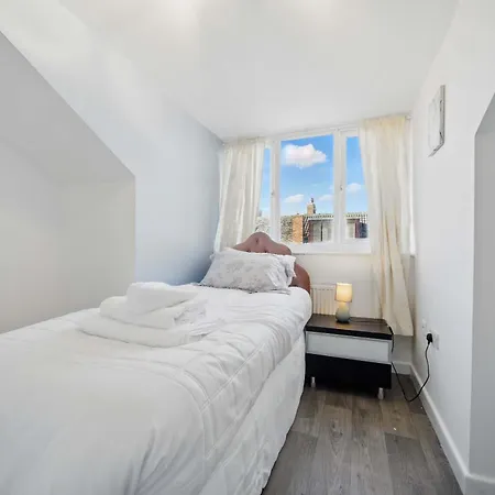 3 Bedroom House Near Center *