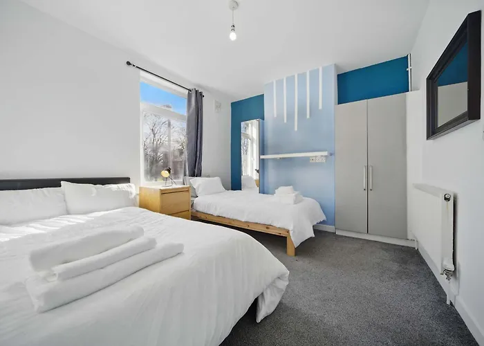 Holiday home 3 Bedroom House Near Center Leeds (West Yorkshire)