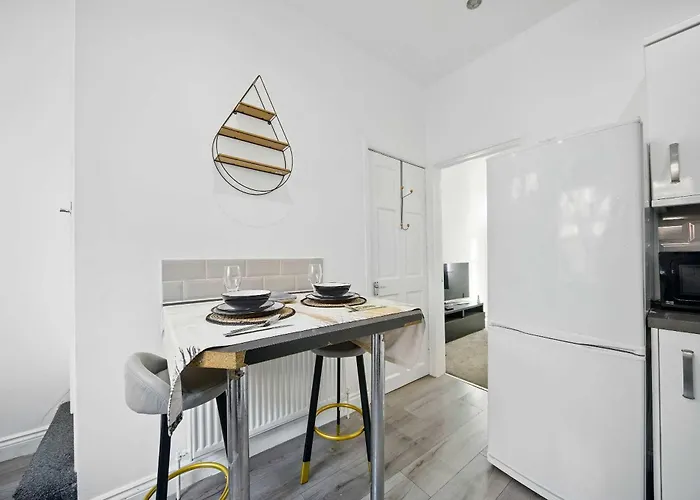 Holiday home 3 Bedroom House Near Center *