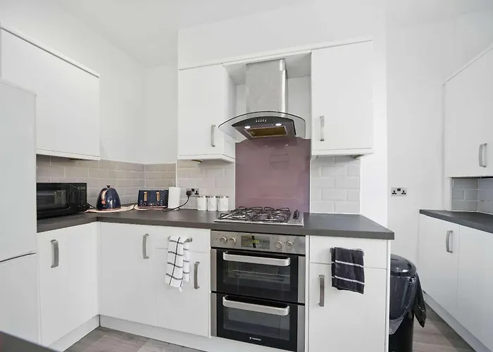 3 Bedroom House Near Center * Leeds (West Yorkshire)