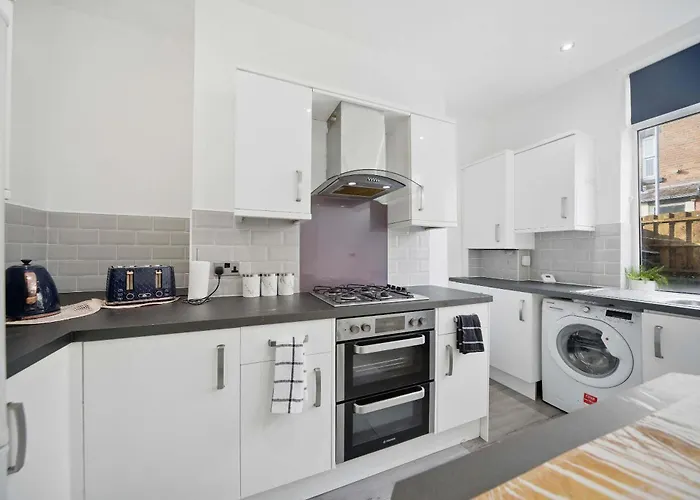 3 Bedroom House Near Center Holiday home *