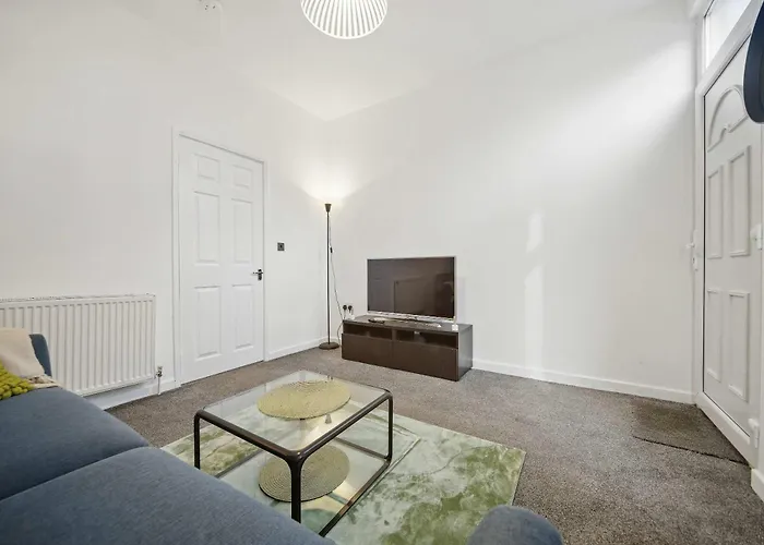 Holiday home 3 Bedroom House Near Center