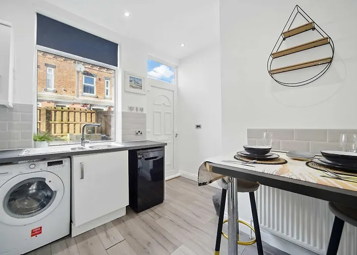 3 Bedroom House Near Center