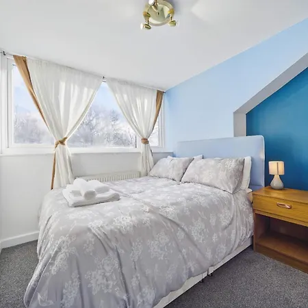 3 Bedroom House Near Center