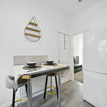 度假居 3 Bedroom House Near Center *