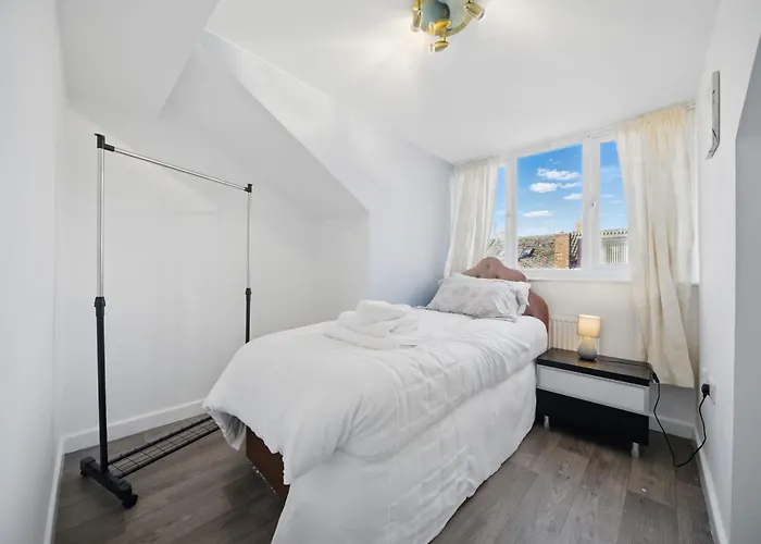 3 Bedroom House Near Center