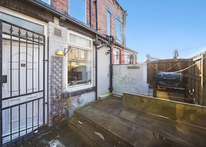 3 Bedroom House Near Center