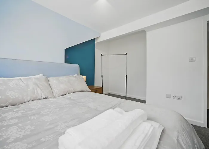 3 Bedroom House Near Center *