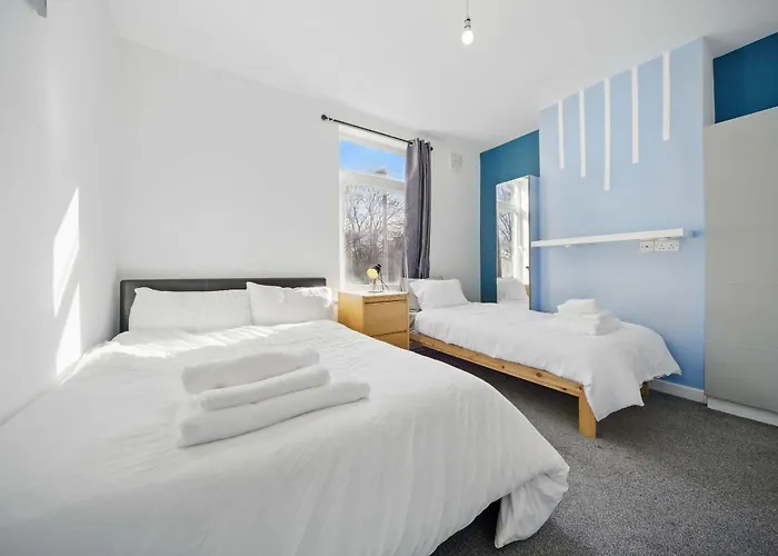 3 Bedroom House Near Center Будинок відпочинку *