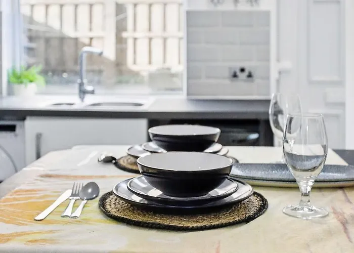 Будинок відпочинку 3 Bedroom House Near Center *